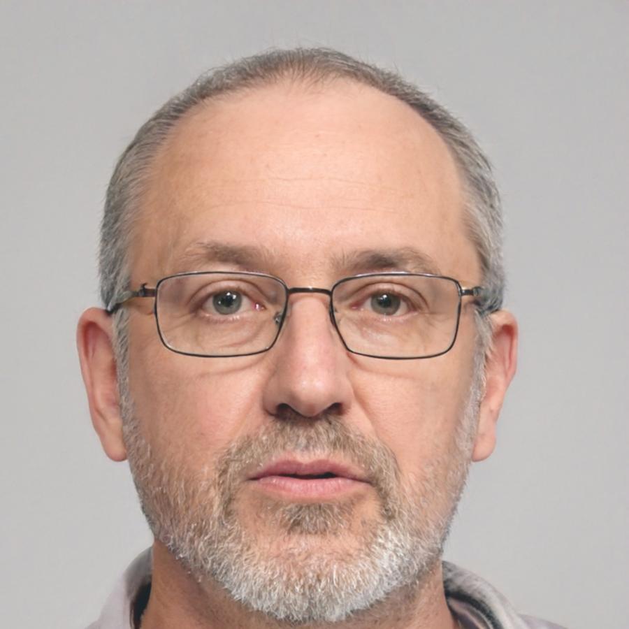 Instructor Magnus Petrov